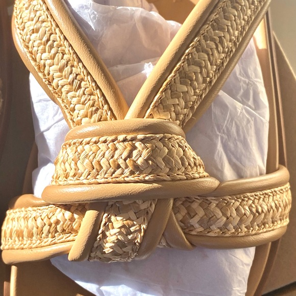 ERIC JAVITS NIB NOTTI RAFFIA PADDED SLIDE IN PEANUT Size 8 Retail $145 - Picture 3 of 10